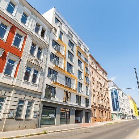 Brand New One Bedroom Apartment #54 In Brand New Building With Free Parking ปราก ภายนอก รูปภาพ